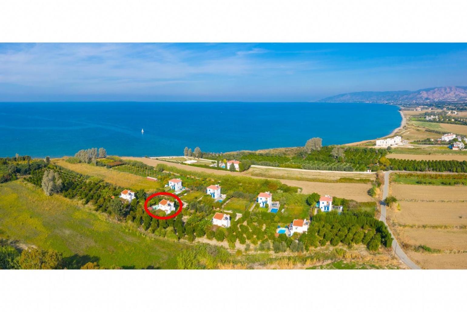Sun Beach Villa Tria Polis Exterior photo